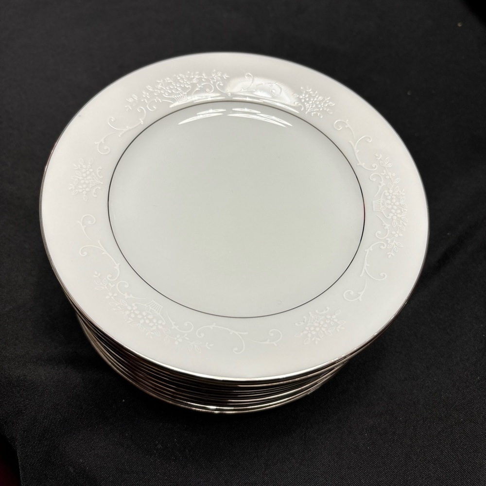 Noritake china saucer set. Made in Japan. 6.5 inch. Set of 10.